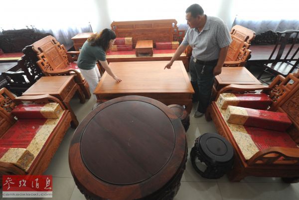 美媒：中国富人渴求昂贵家具 全球名贵木材遭殃